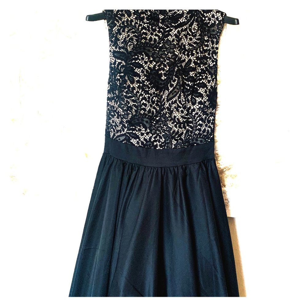 Black sleeveless prom wedding dress